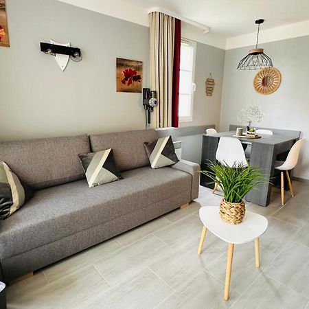 Appartement En Residence Pierre Et Vacance Au Golf Biscarrosse Esterno foto