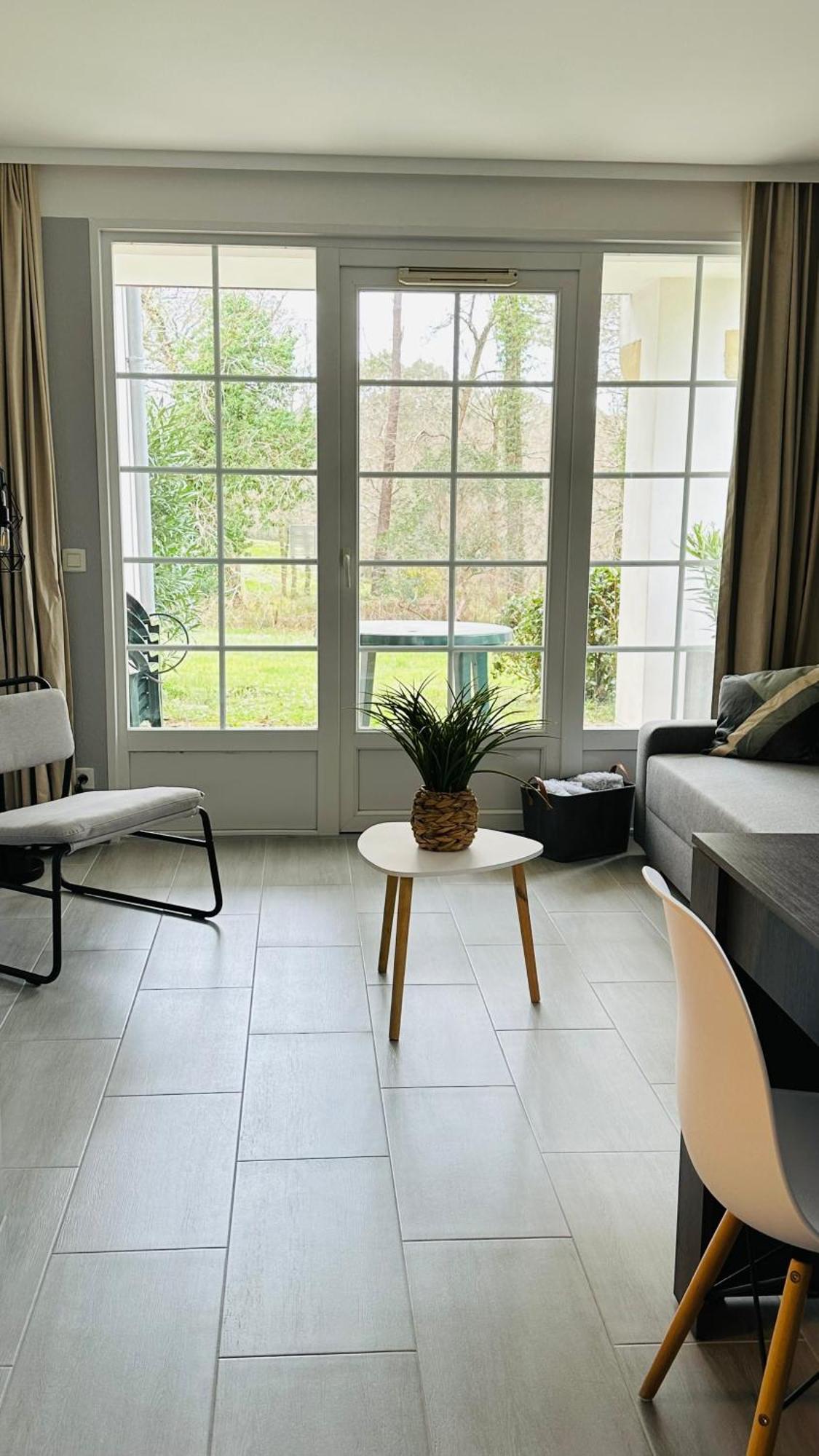 Appartement En Residence Pierre Et Vacance Au Golf Biscarrosse Esterno foto